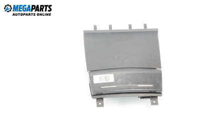 Пепелник за Audi A3 Sportback I (09.2004 - 03.2015)