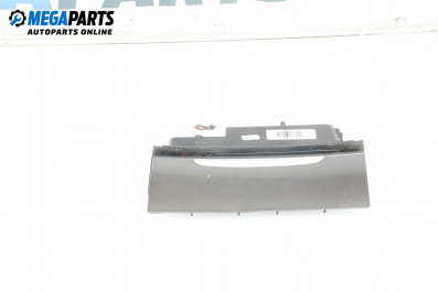 Пепелник за Volkswagen Passat V Variant B6 (08.2005 - 11.2011)