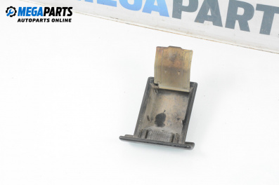 Пепелник за Nissan Micra II Hatchback (01.1992 - 02.2003)