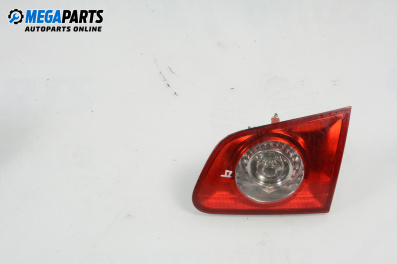 Вътрешен стоп за Volkswagen Passat V Variant B6 (08.2005 - 11.2011), комби, позиция: дясна