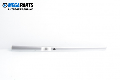 Интериорна лайсна за Renault Clio III Hatchback (01.2005 - 12.2012), 4+1 вр., хечбек