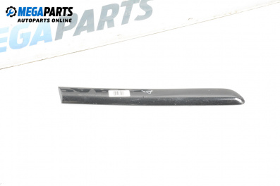 Интериорна лайсна за Volkswagen Golf V Hatchback (10.2003 - 02.2009), 2+1 вр., хечбек