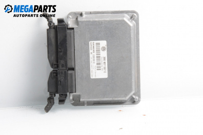 Компютър двигател за Volkswagen Passat III Sedan B5 (08.1996 - 12.2001) 1.6, 101 к.с., № 3B0907557C