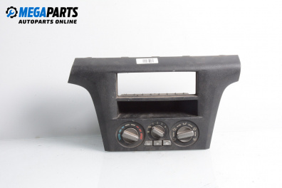 Панел климатик за Mitsubishi Outlander I SUV (03.2001 - 12.2006)