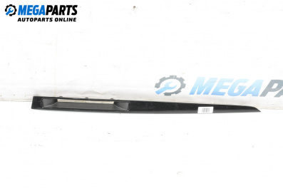 Интериорна лайсна за Mazda 3 Hatchback I (10.2003 - 12.2009), 4+1 вр., хечбек