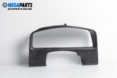 Интериорна пластмаса километраж за Toyota Avensis I Station Wagon (09.1997 - 02.2003), 4+1 вр., комби