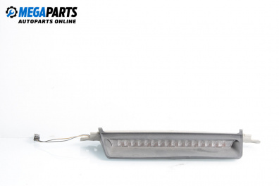 Трети стоп за Toyota Avensis I Station Wagon (09.1997 - 02.2003), комби