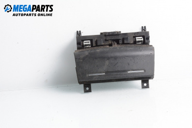 Пепелник за Audi A3 Hatchback II (05.2003 - 08.2012)