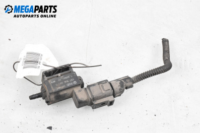 Вакуум клапан за Audi A6 Sedan C6 (05.2004 - 03.2011) 3.0 quattro, 218 к.с., № 037906283C