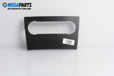 Интериорна пластмаса за Mercedes-Benz B-Class Hatchback I (03.2005 - 11.2011), 4+1 вр., хечбек, позиция: предна