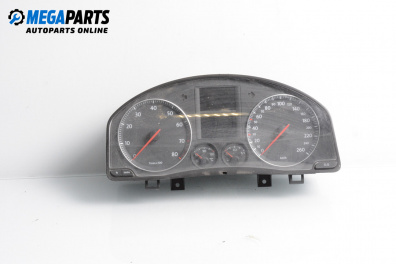 Километраж за Volkswagen Golf V Hatchback (10.2003 - 02.2009) 1.6, 102 к.с.