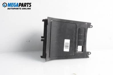 Пепелник за Volkswagen Golf V Hatchback (10.2003 - 02.2009)