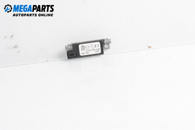 Усилвател антена за Audi A3 Hatchback II (05.2003 - 08.2012), № 8P0035225B