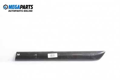 Интериорна лайсна за Toyota Corolla E12 Hatchback (11.2001 - 02.2007), 2+1 вр., хечбек