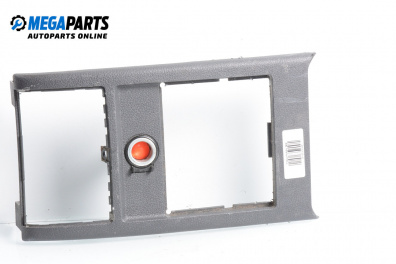 Централна конзола за Volkswagen Touran Minivan I (02.2003 - 05.2010)