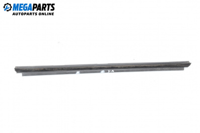 Уплътнение за врата за Volkswagen Passat IV Variant B5.5 (09.2000 - 08.2005), 4+1 вр., комби, позиция: задна, лява