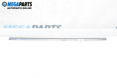 Външни лайсни за Volkswagen Passat IV Variant B5.5 (09.2000 - 08.2005), комби, позиция: задна