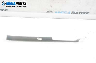 Интериорна лайсна за Audi A4 Avant B7 (11.2004 - 06.2008), 4+1 вр., комби