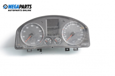 Километраж за Volkswagen Golf V Hatchback (10.2003 - 02.2009) 1.6 FSI, 115 к.с.