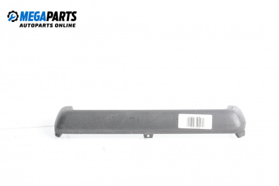 Интериорна пластмаса за Audi A4 Avant B6 (04.2001 - 12.2004), 4+1 вр., комби, позиция: предна