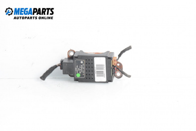 Усилвател антена за Volkswagen Golf V Hatchback (10.2003 - 02.2009), № 7617310008