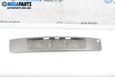 Стойка заден номер за Renault Grand Scenic II Minivan (04.2004 - 06.2009), миниван