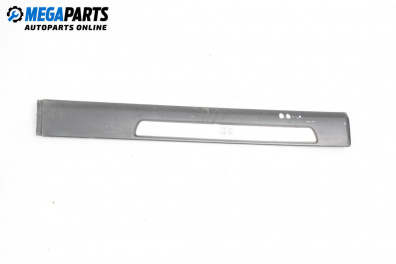 Лайсна (облицовка) на праг  за Audi A6 Sedan C6 (05.2004 - 03.2011), 4+1 вр., седан, позиция: задна, дясна