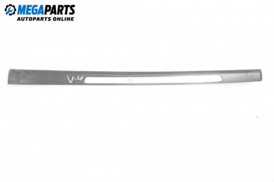 Лайсна (облицовка) на праг  за Audi A6 Sedan C6 (05.2004 - 03.2011), 4+1 вр., седан, позиция: предна, лява