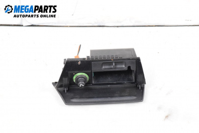 Пепелник за Ford Focus II Estate (07.2004 - 09.2012)