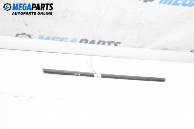 Лайсна за Mercedes-Benz 124 Sedan (12.1984 - 06.1993), седан, позиция: предна, дясна