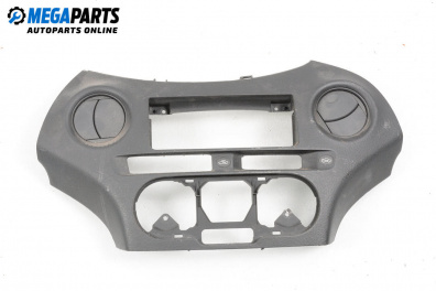 Централна конзола за Toyota Yaris Hatchback I (01.1999 - 12.2005)