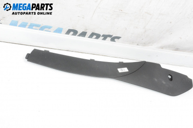 Интериорна пластмаса за Volkswagen Passat V Variant B6 (08.2005 - 11.2011), 4+1 вр., комби, позиция: предна