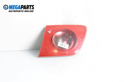 Вътрешен стоп за Mazda 3 Sedan I (09.1999 - 06.2009), седан, позиция: дясна