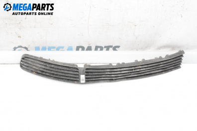 Решетка преден капак за Volkswagen Passat III Variant B5 (05.1997 - 12.2001), комби, позиция: предна