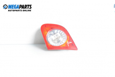 Вътрешен стоп за Volkswagen Passat V Sedan B6 (03.2005 - 12.2010), седан, позиция: дясна