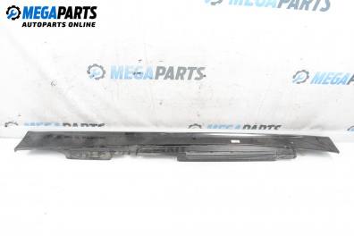 Праг за BMW 1 Series E87 (11.2003 - 01.2013), 4+1 вр., хечбек, позиция: лява