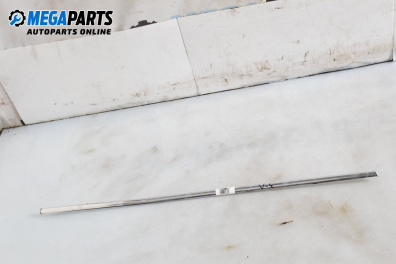 Външни лайсни за Volkswagen Passat IV Variant B5.5 (09.2000 - 08.2005), комби, позиция: задна