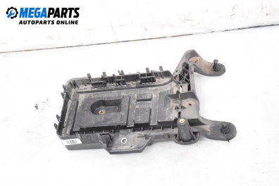 Капак акумулатор за Volkswagen Passat V Variant B6 (08.2005 - 11.2011), 4+1 вр., комби