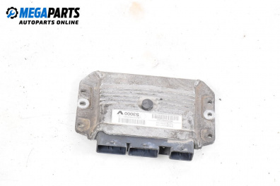 Компютър двигател за Renault Laguna II Hatchback (03.2001 - 12.2007) 2.0 16V (BG00, BG0K, BG0P, BG0W), 135 к.с.