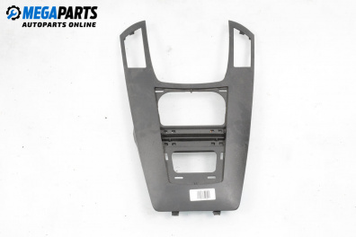 Централна конзола за Opel Zafira B Minivan (07.2005 - 14.2015)