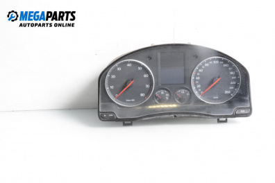 Километраж за Volkswagen Golf V Hatchback (10.2003 - 02.2009) 1.6, 102 к.с.