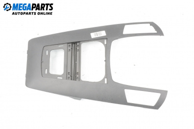 Централна конзола за Opel Zafira B Minivan (07.2005 - 14.2015)