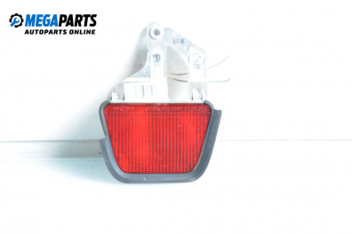 Трети стоп за Toyota Avensis II Liftback (04.2003 - 11.2008), хечбек
