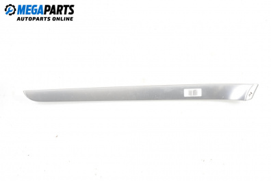 Интериорна лайсна за Audi A4 Avant B7 (11.2004 - 06.2008), 4+1 вр., комби