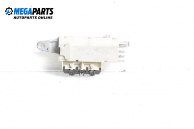 Усилвател антена за Mercedes-Benz E-Class Estate (S211) (03.2003 - 07.2009)