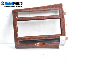 Централна конзола за Cadillac CTS Sedan I (03.2002 - 12.2007)