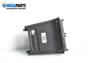 Пепелник за Volkswagen Golf V Hatchback (10.2003 - 02.2009)