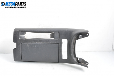 Централна конзола за Toyota Avensis II Station Wagon (04.2003 - 11.2008)