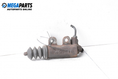 Долна помпа за съединител за Toyota Avensis II Station Wagon (04.2003 - 11.2008)