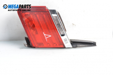 Вътрешен стоп за BMW 7 Series F02 (02.2008 - 12.2015), седан, позиция: дясна